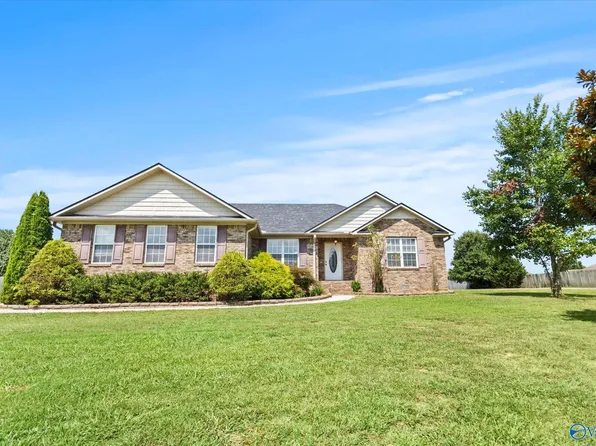 18155 Menefee Rd, Athens, AL 35613