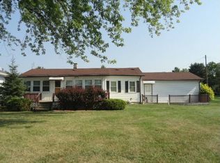 627 Quillett Dr, Beaverton, MI 48612