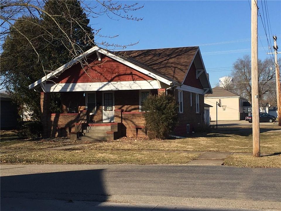 2nd image of 1600 12th St