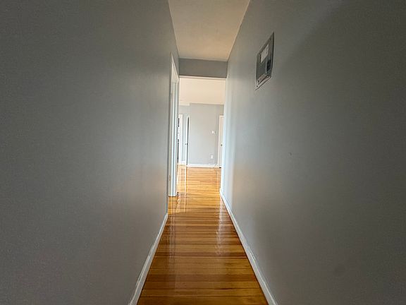 5th image of 39-B07 Charter Oak Pl #E2