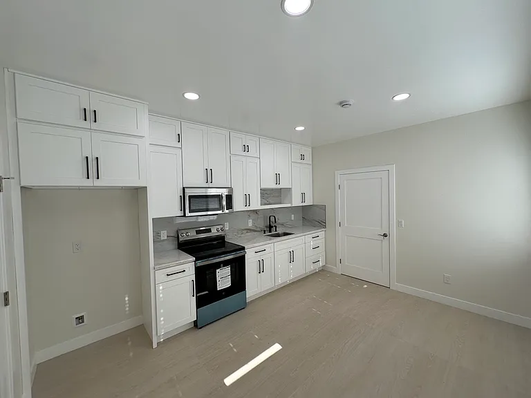 3424A Palo Verde Ave — Photo 10