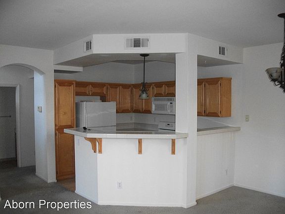 5th image of 1039 Esparanza Way