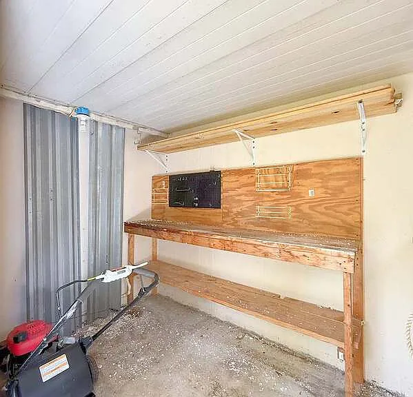 2055 Hyatt Dr — Photo 17