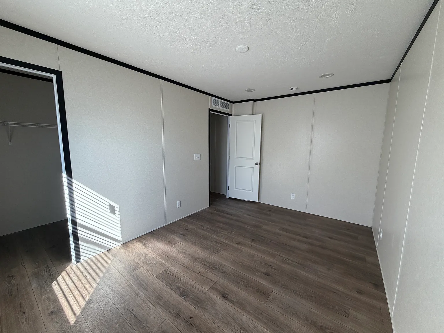 Coming Soon To Warren Estates! — Photo 3