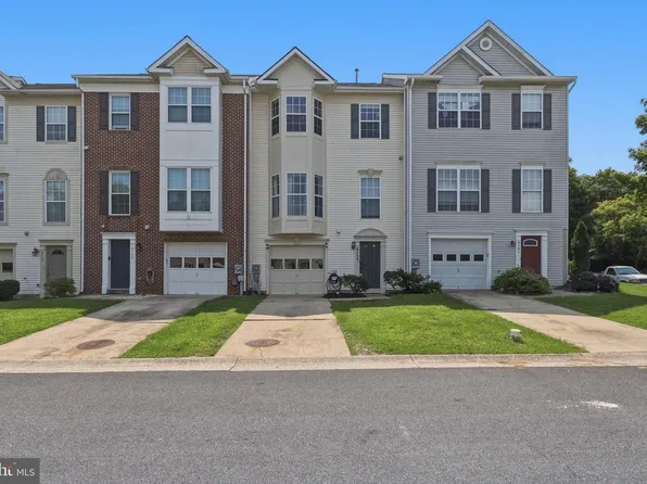 6103 Pine Crest Ln, Frederick, MD 21701