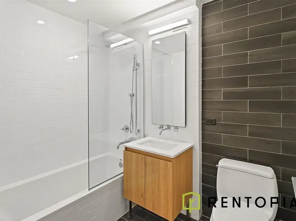 448 Union Avenue image 7 of 9