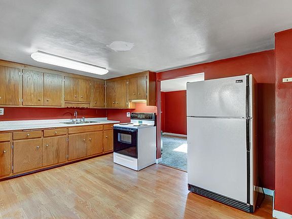 2nd image of 10421 W Fond Du Lac Ave #B
