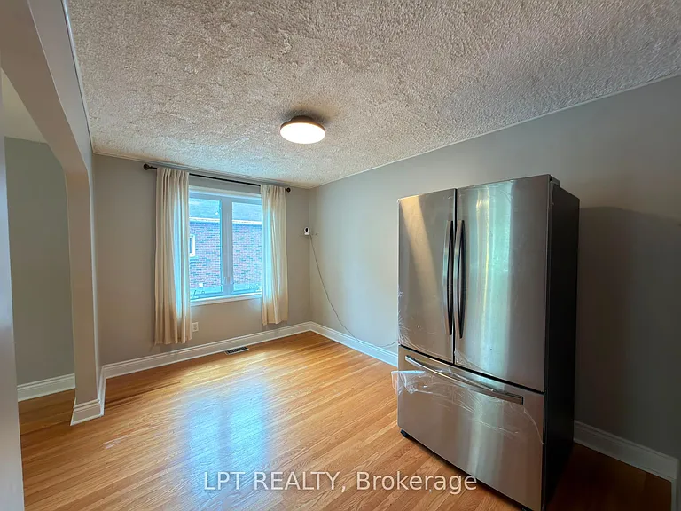 20 Gregory St — Photo 3
