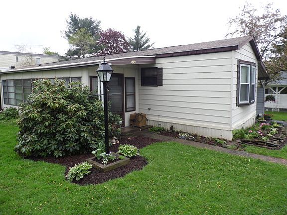 2nd image of 29 Skyline Dr