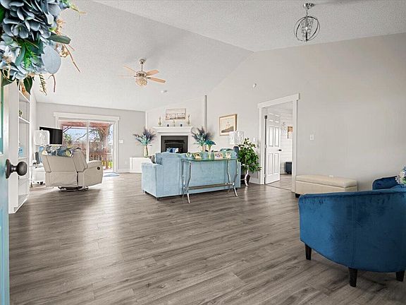5th image of 2783 Old Whitley Rd