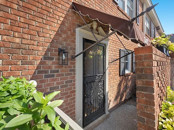 3rd image of 346 Elmington Ave