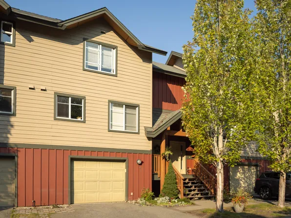 1450 Vine Rd #40, Pemberton, BC V0N 2L1