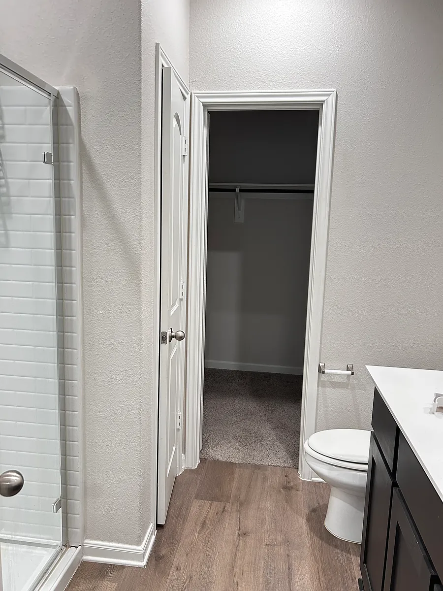 Building Photo - 4207 Silverhill Dr