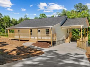 135 Azalea St SW, Calhoun, GA 30701