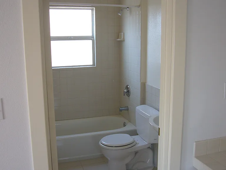 2305 C St — Photo 5