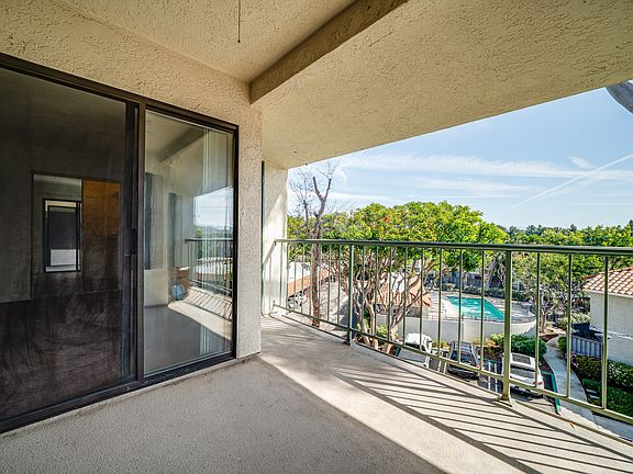 5th image of 2305 Apricot Dr