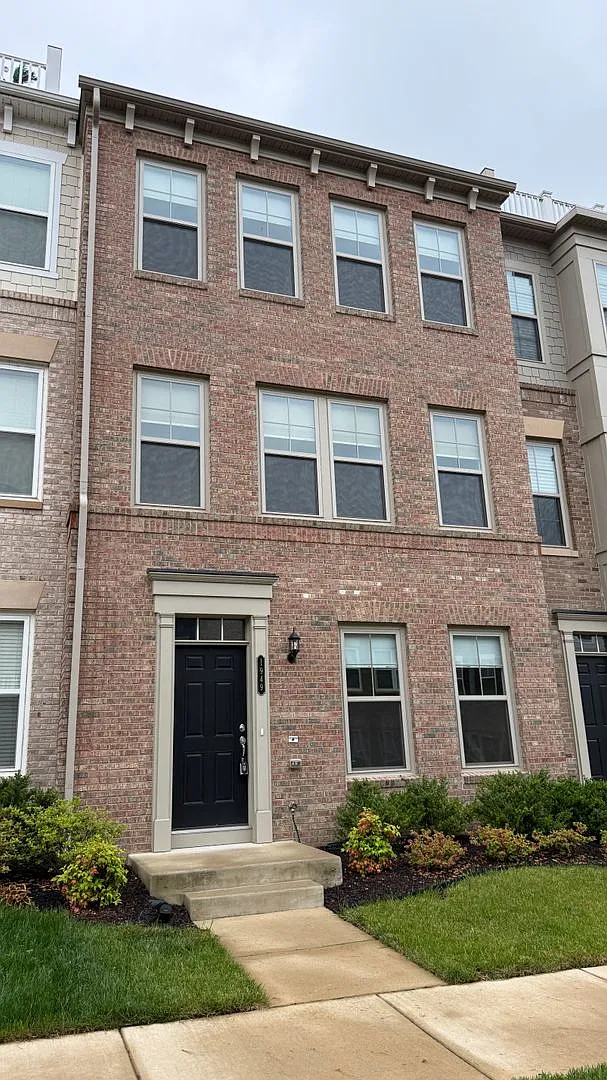 Potomac Shores Townhome — Photo 1