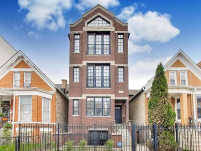 2031 W Augusta Blvd #1, Chicago, IL, 60622