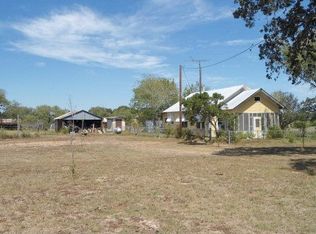 854 County Road 407, Yoakum, TX 77995