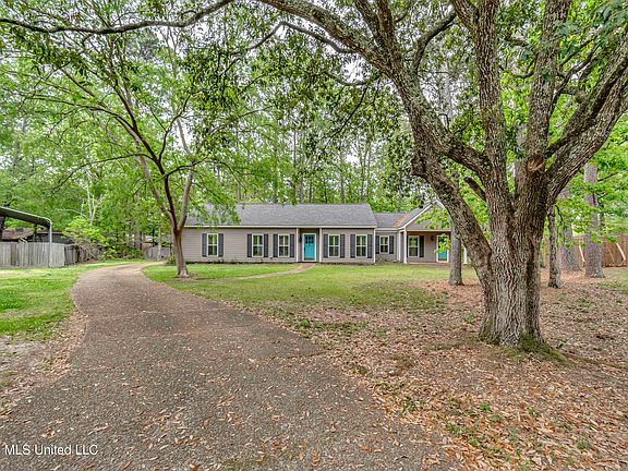 2nd image of 210 Sandpiper Rd