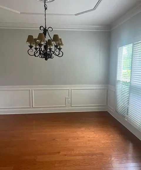 585 Oakmont Hl — Photo 5