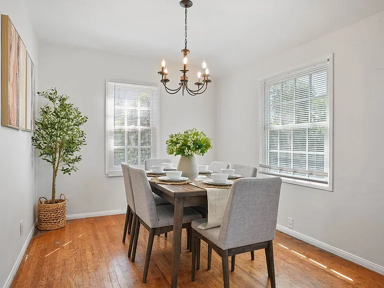 2307 W Verdugo Ave — Photo 18