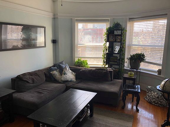 4th image of 5843 N Kenmore Ave