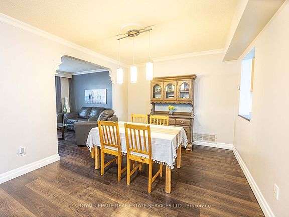 5th image of 71 Old Burnhamthorpe Rd #18
