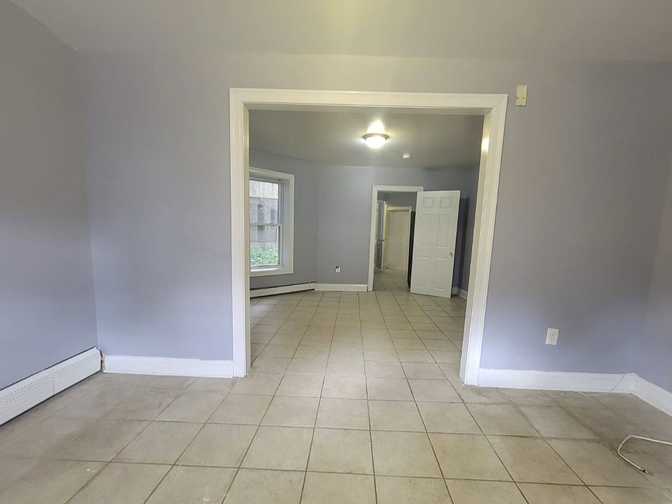 1st image of 9 Ellington St #B2
