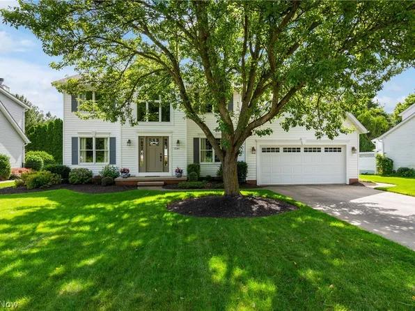 1381 Harmony Dr, Wadsworth, OH 44281