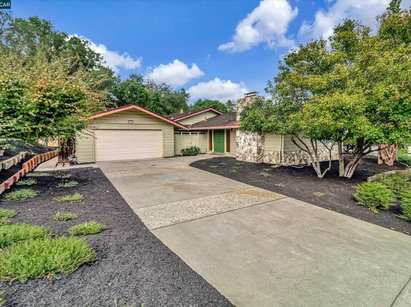 210 Town And Country Dr, Danville, CA 94526