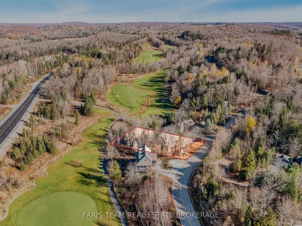 19 Deerhurst Highlands Dr, Huntsville, ON P1H 1B1