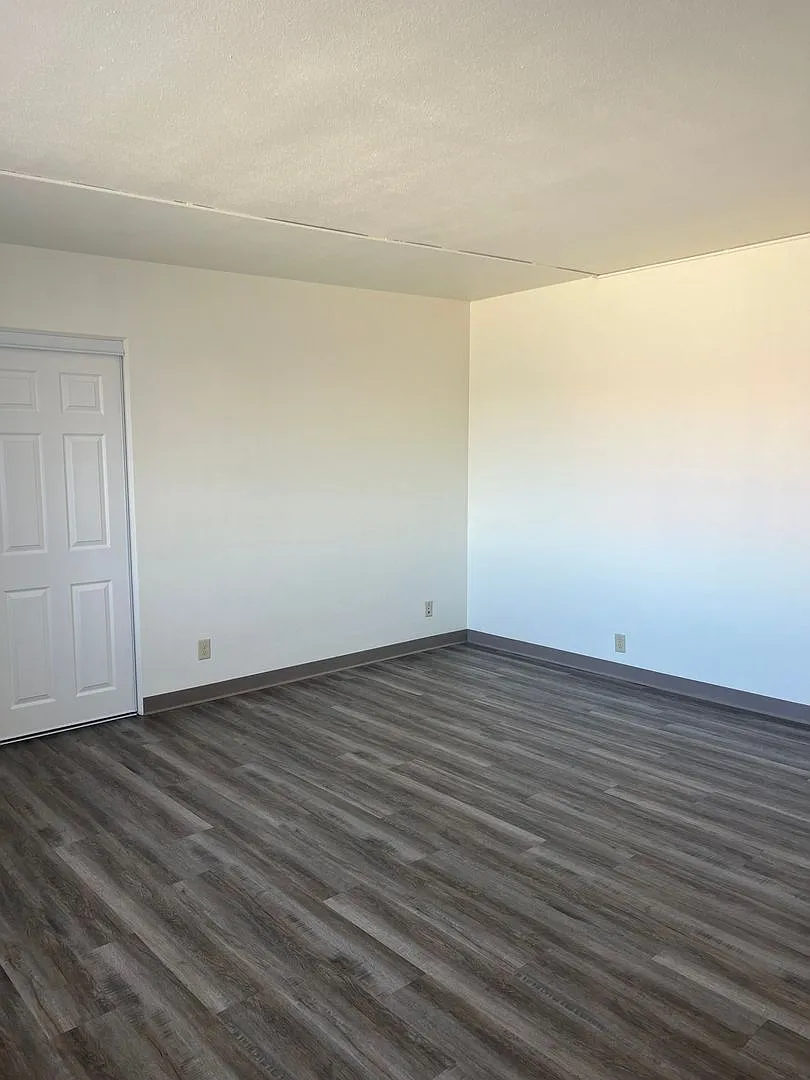 326 South 7th Street — Photo 2