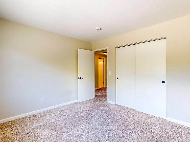 2146 Rivera Dr — Photo 33