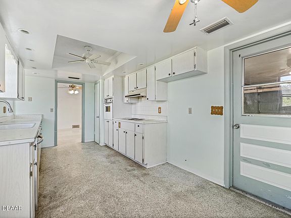 4th image of 21 Sunrise Ave