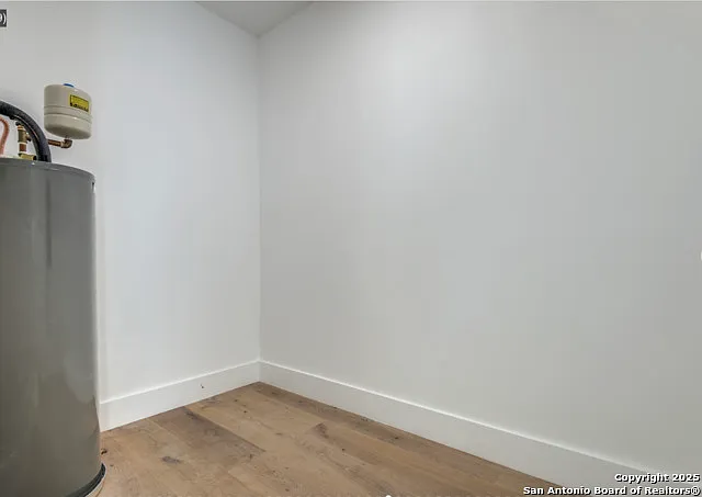 630 E Carson St — Photo 29