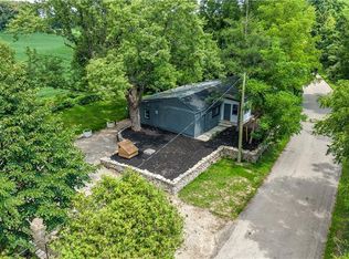 845 Collinson Rd, Hamilton, ON L9H 5E2