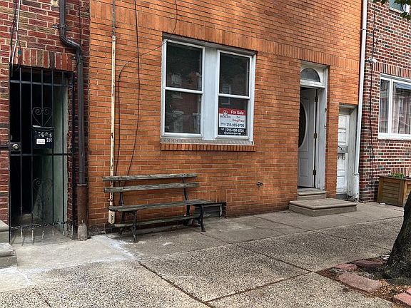 3rd image of 2605 E Somerset St