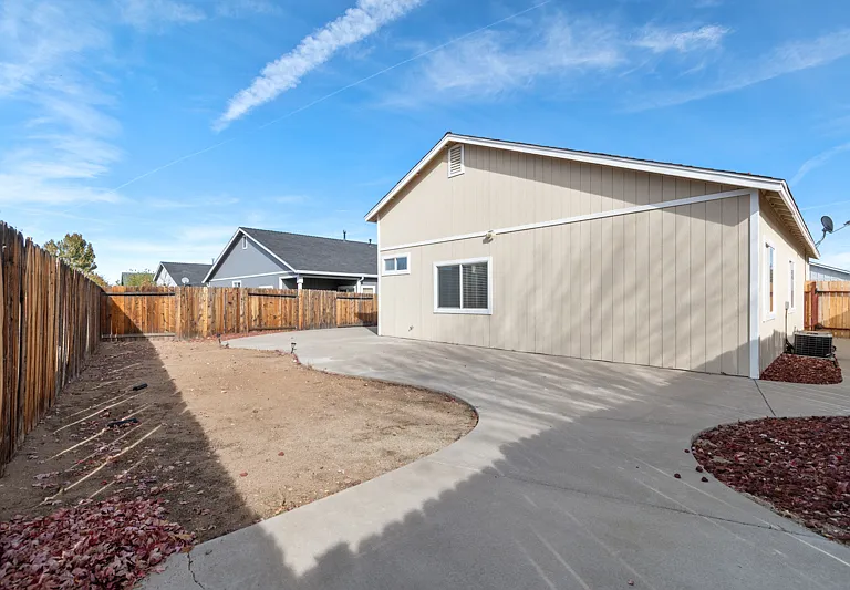 9435 Stoney Creek Way — Photo 18