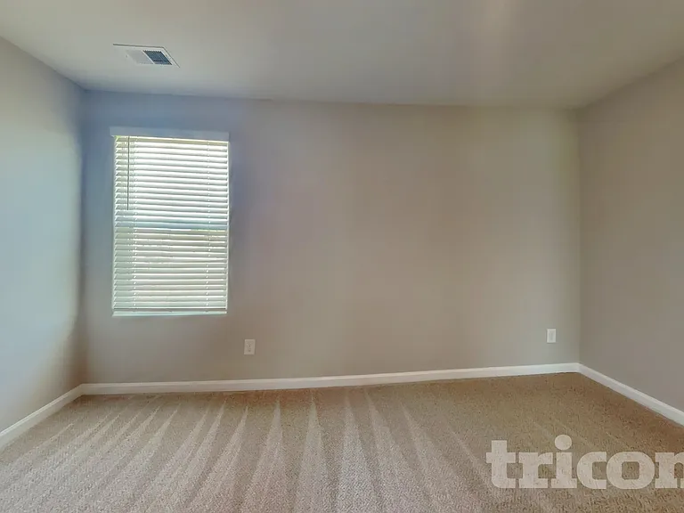 260 Chedworth Dr — Photo 14