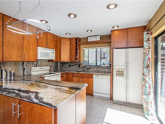 3rd image of 15434 E Pond Woods Dr