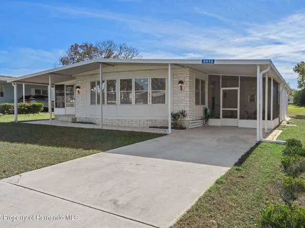 8518 Highpoint Blvd, Brooksville, FL 34613