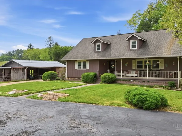 11 Summer Lane, Spruce Pine, NC 28777