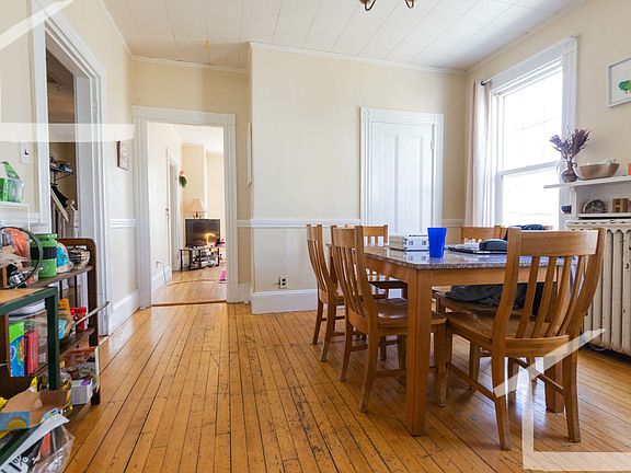 3rd image of 19 Bennett St #1