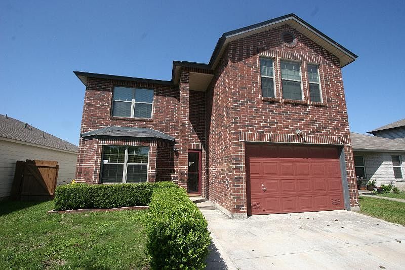 1st image of 106 W Crestline Dr