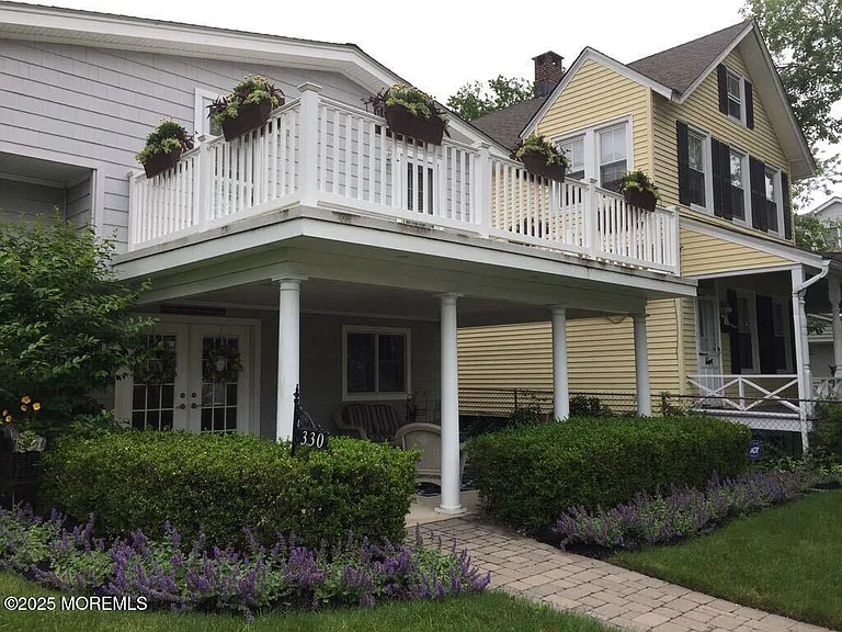 330 Sylvania Ave — Photo 3