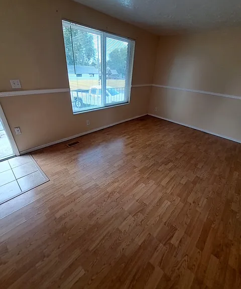 281 E Crestone Ave — Photo 8