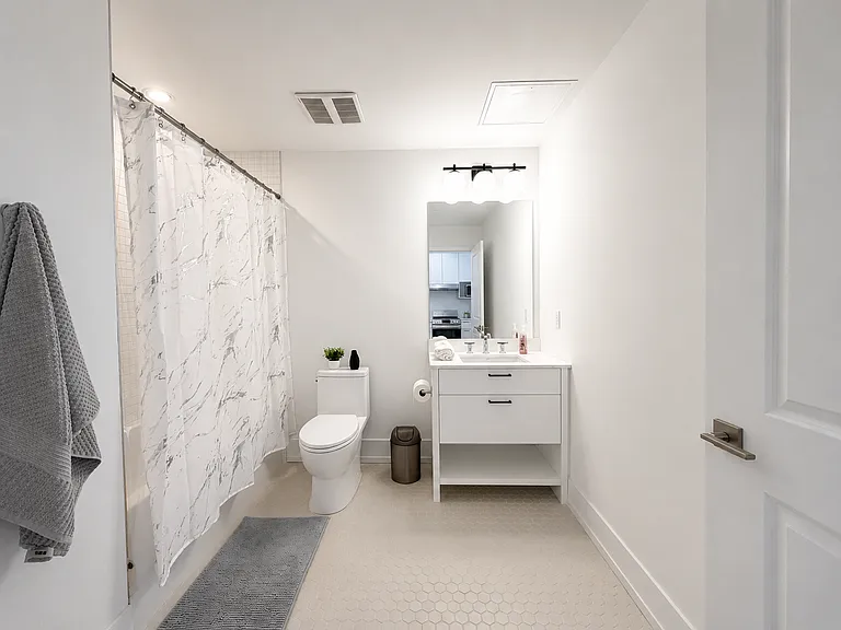 206 King St E #1108 — Photo 11