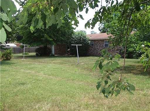 3rd image of 207 Kimberly Ln
