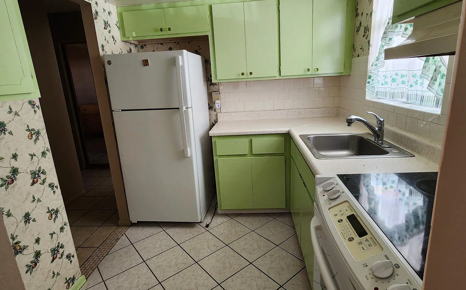 1 bed, 576 sqft, $1,050 — Photo 4